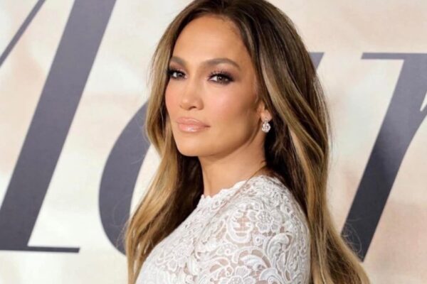 Jennifer Lopez Sued For $300,000 For Posting Her Photos Without Permission
